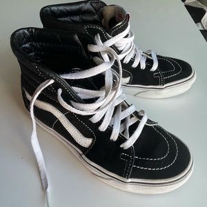 Vans high top classic, black and white, size 4.0